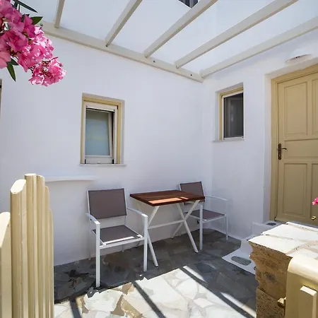 Rocco's Aparthotel Antiparos Città