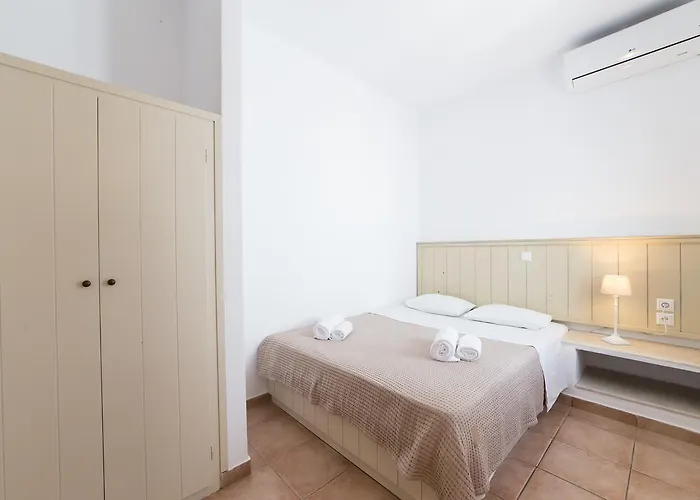 Rocco's Antiparos Città